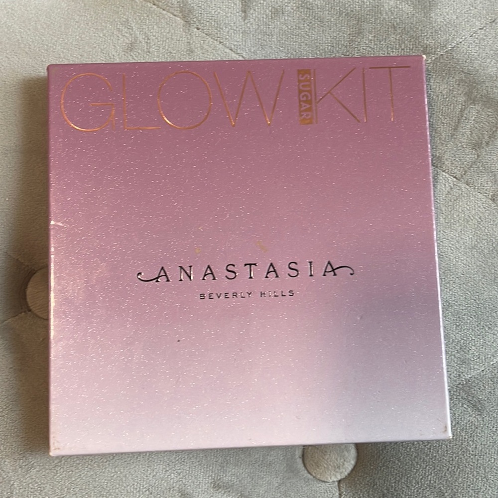 Anastasia glow kit